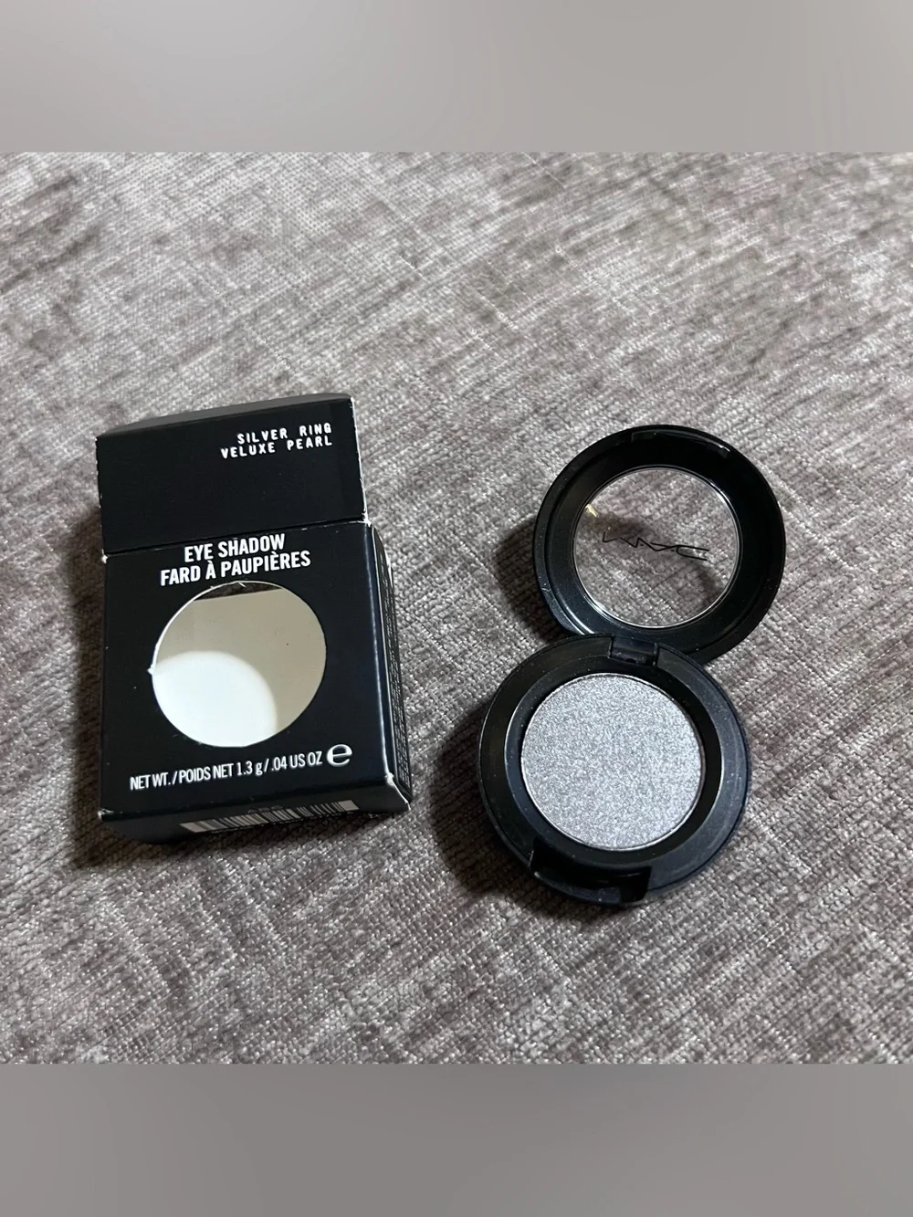 MAC SILVER RING EYESHADOW Veluxe Pearl NIB Discontinued HTF Rare New - Picture 2 of 9